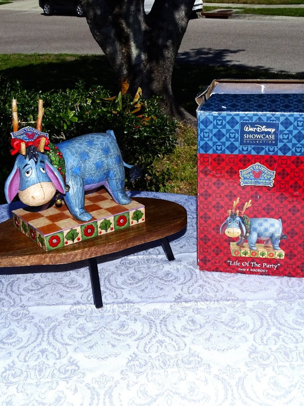 Jim Shore for Disney Christmas Large Eeyore Figurine